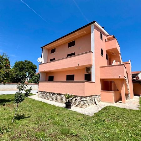 Mia Apartments Медулин Екстериор снимка