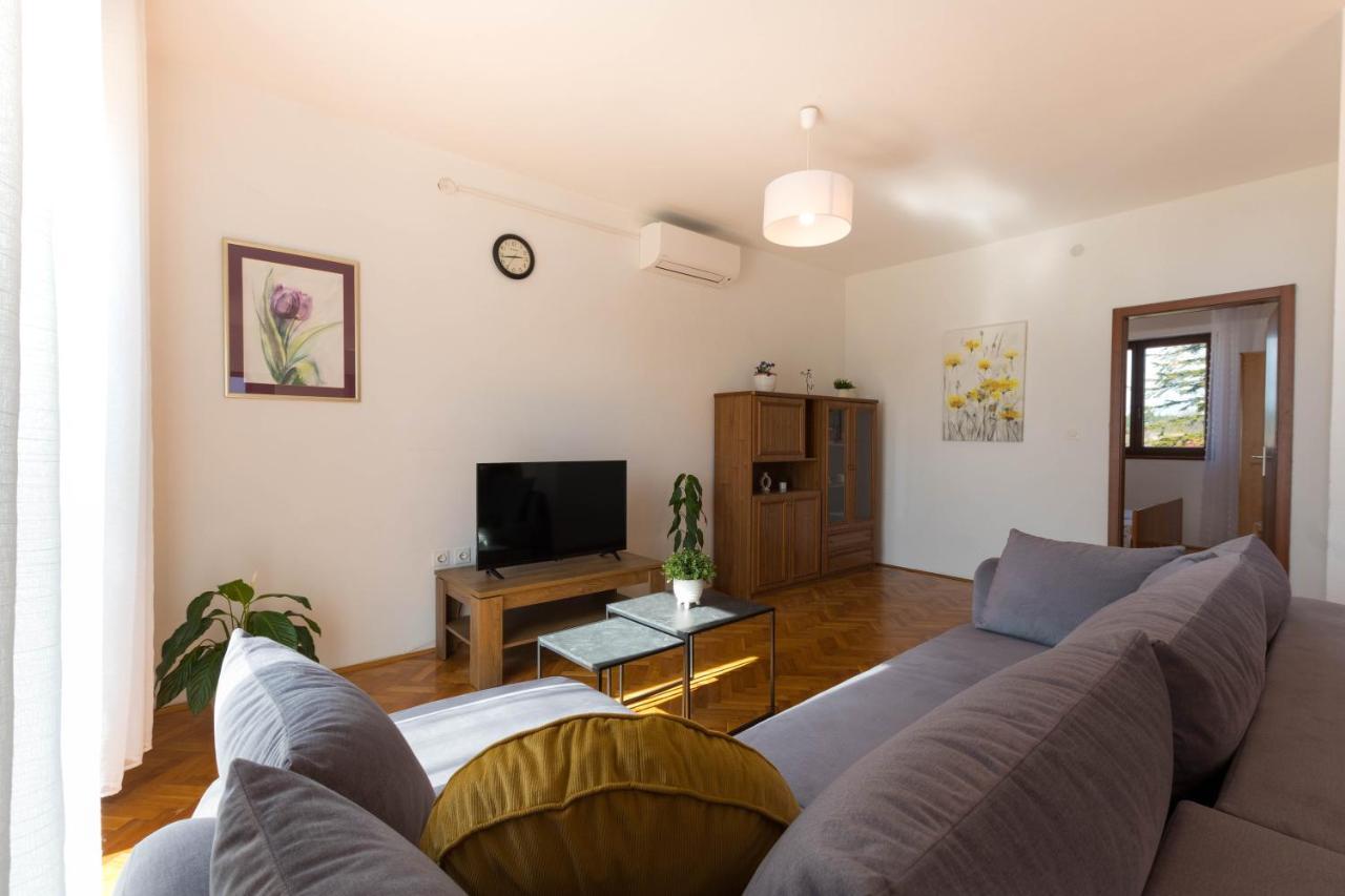 Mia Apartments Медулин Екстериор снимка